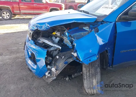 2024 Jeep Compass Latitude Lux Fwd from USA, damaged, VIN 3C4NJDFN3RT153257